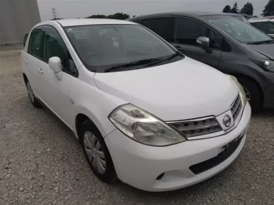 Nissan TIIDA LATIO