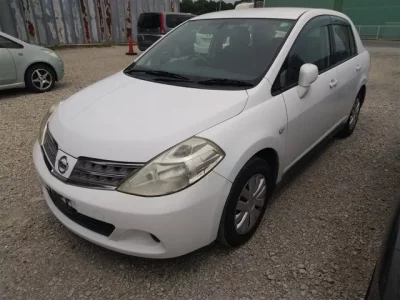 Nissan TIIDA LATIO