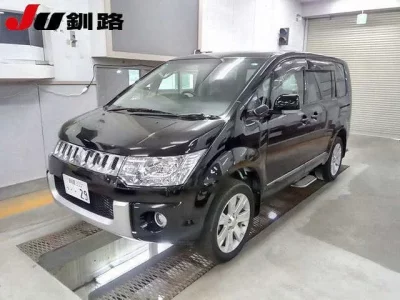 Mitsubishi DELICA D5
