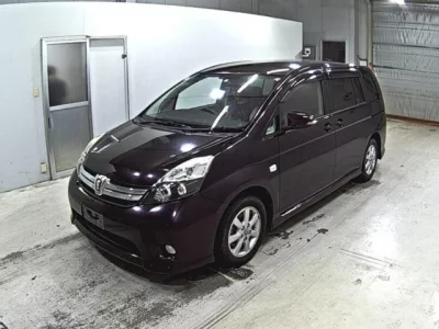 Toyota ISIS