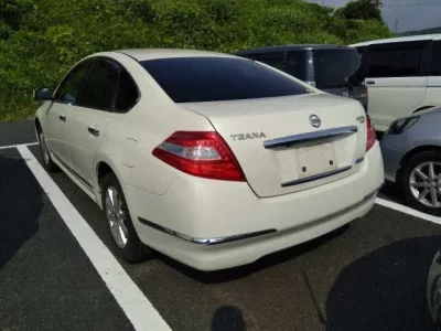 Nissan TEANA
