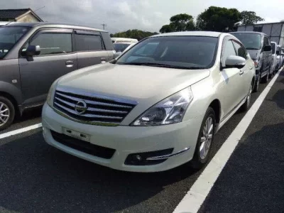 Nissan TEANA