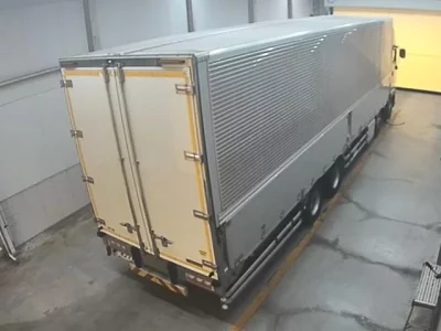 Isuzu TRUCK