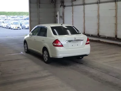 Nissan TIIDA LATIO