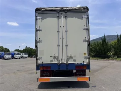 Hino TRUCK
