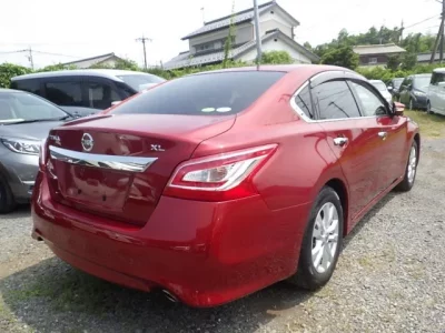 Nissan TEANA