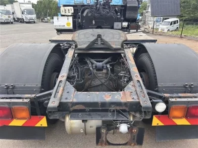 Isuzu TRUCK