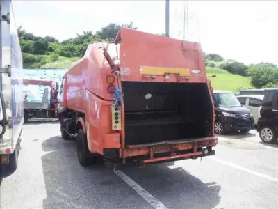 Mitsubishi FUSO FIGHTER