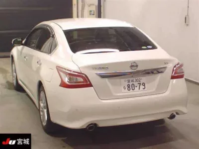 Nissan TEANA