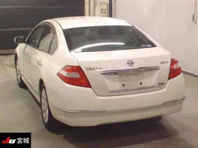 Nissan TEANA