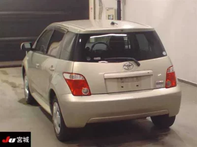 Toyota IST