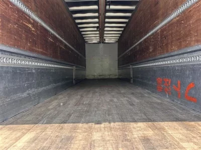 Isuzu TRUCK
