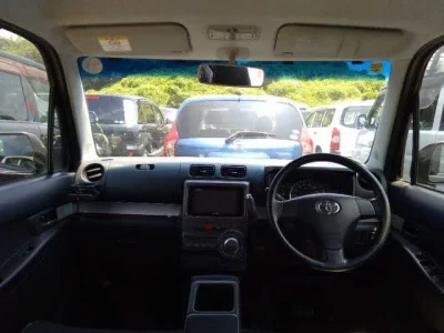 Toyota PIXIS SPACE