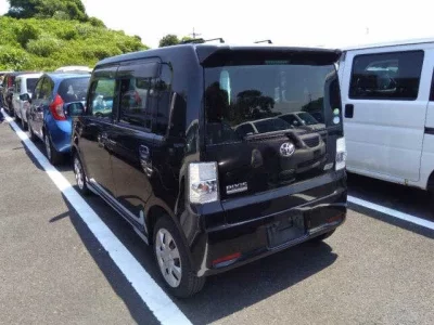 Toyota PIXIS SPACE