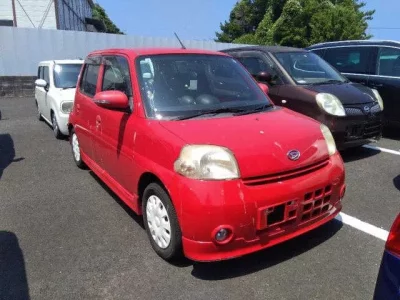 Daihatsu Esse