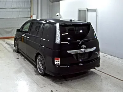 Toyota ISIS