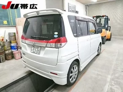 Mitsubishi DELICA D2
