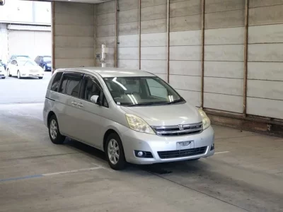 Toyota ISIS