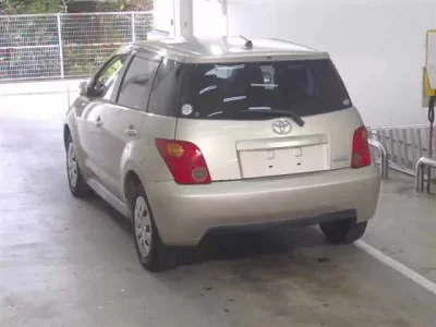 Toyota IST