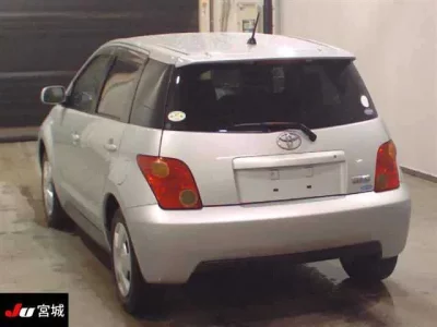 Toyota IST