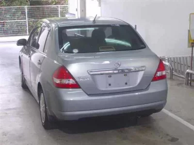 Nissan TIIDA LATIO