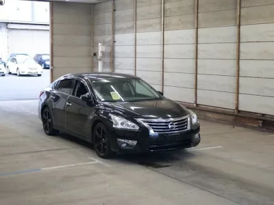 Nissan TEANA