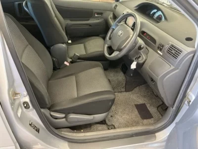 Toyota RAUM