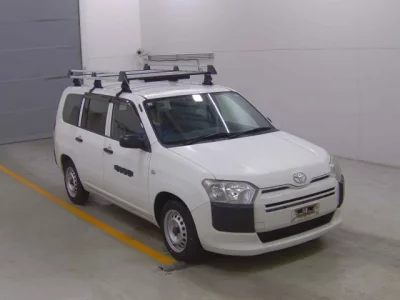 Toyota SUCCEED