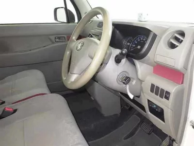 Toyota PIXIS SPACE