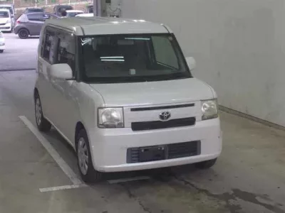 Toyota PIXIS SPACE