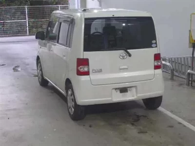 Toyota PIXIS SPACE