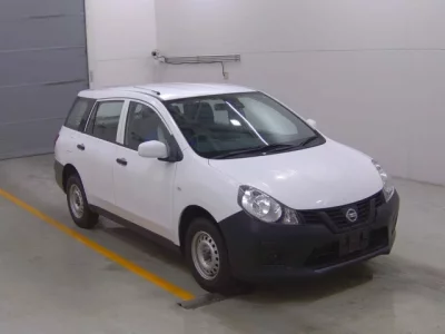 Nissan AD