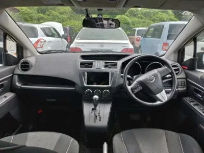Nissan LAFESTA