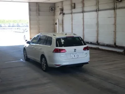 Volkswagen GOLF VARIANT