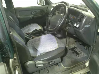Mitsubishi STRADA