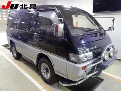 Mitsubishi DELICA WAGON