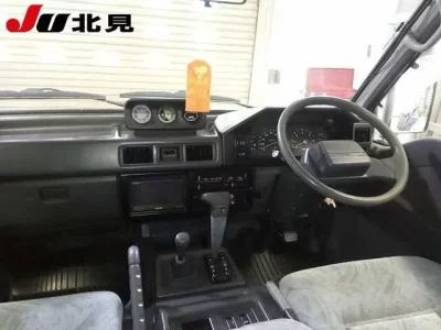 Mitsubishi DELICA WAGON