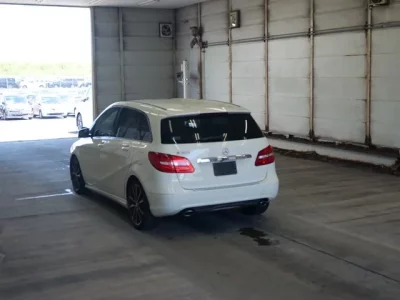 Mercedes-Benz B CLASS