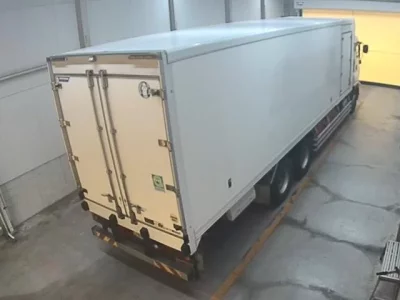 Isuzu TRUCK