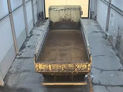 Isuzu TRUCK