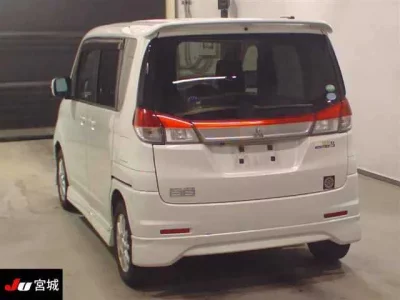 Mitsubishi DELICA D2
