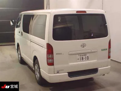 Toyota HIACE VAN