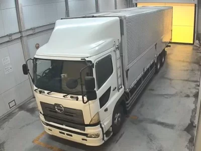 Hino TRUCK