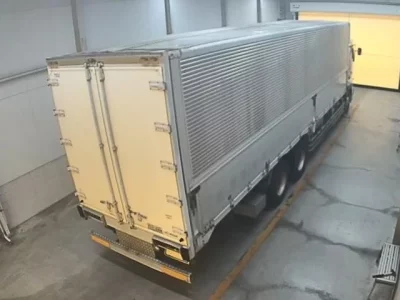 Hino TRUCK