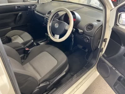 Volkswagen NEW BEETLE
