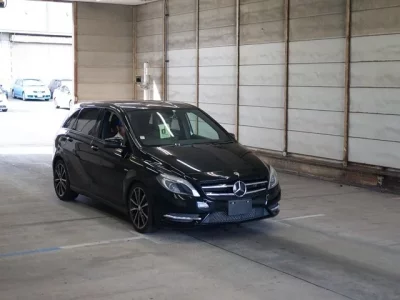 Mercedes-Benz B CLASS