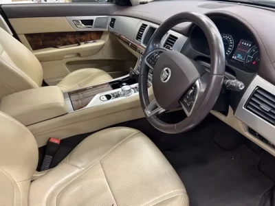 Jaguar XF SERIES
