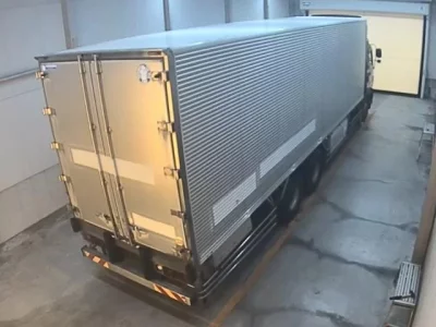 Isuzu TRUCK