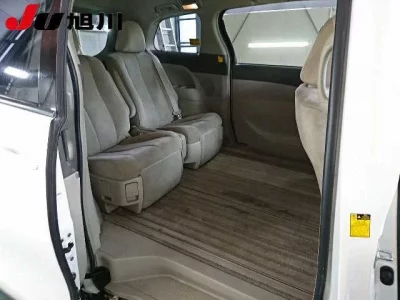 Toyota ESTIMA HYBRID