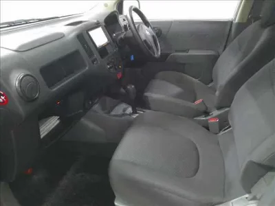 Nissan AD